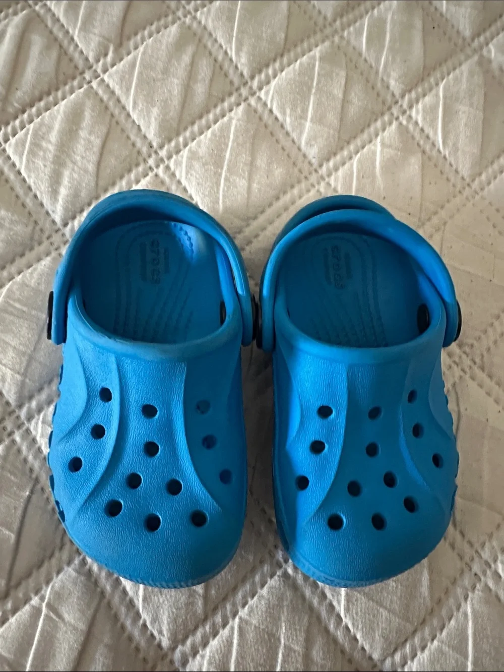 CROCS Kids Classic Clog in Bright Blue